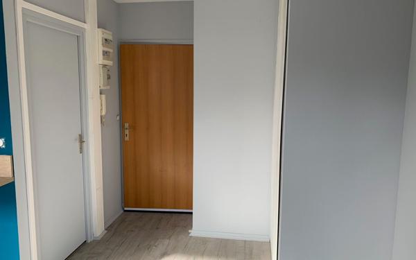 Appartement à louer    2 pièces •  Pont-l'Évêque