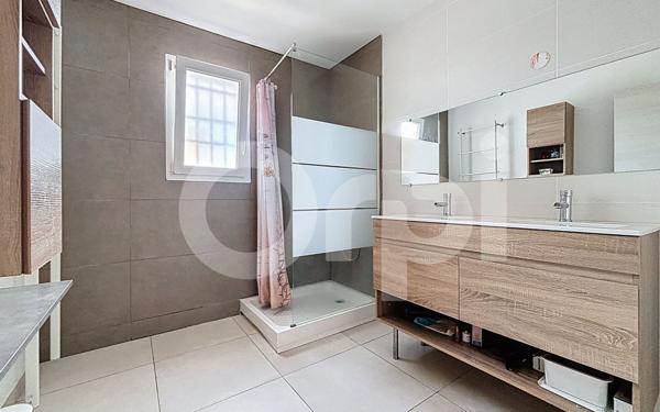 Maison à vendre    5 pièces • 100 m2 Alénya