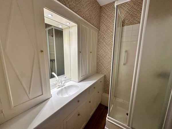 TOURS- Appartement  4 pièces  - 101.79m²