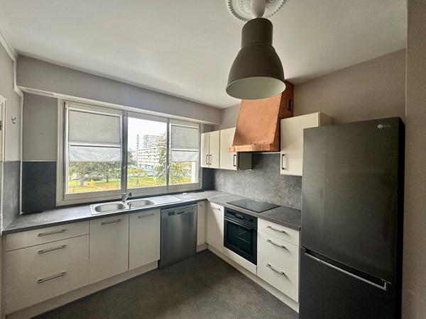 TOURS- Appartement  4 pièces  - 101.79m²