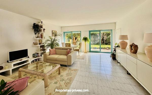 Appartement 3 pièces 90 m2, 530m2 de jardin, piscine