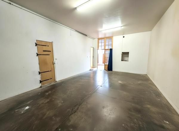 Appartement + Local 3 pièces à Marseille -  Conception / Camas