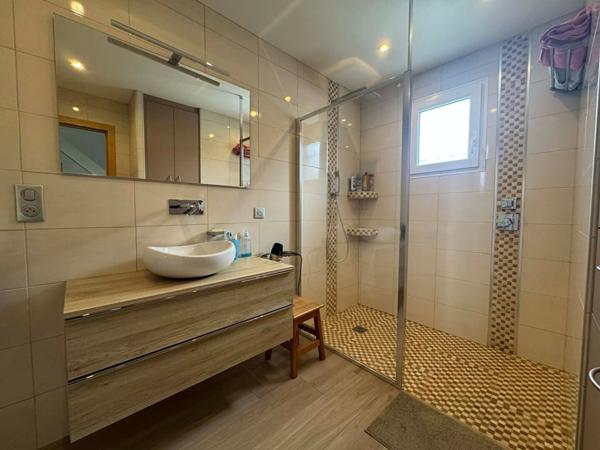 Maison - 5 pièces - 90 m²