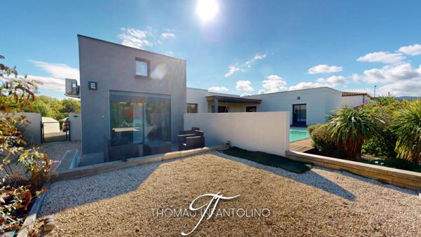 EN EXCLUSIVITE - PLAIN PIED - 3 CHAMBRES DONT UNE SUITE - STUDIO - 2 CHAMBRES D'APPOINT - GARAGE - PISCINE