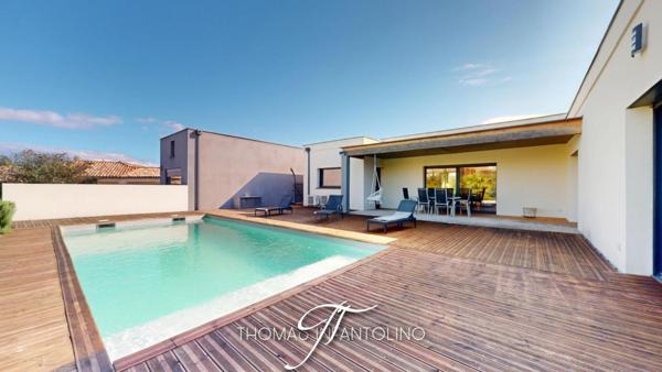 EN EXCLUSIVITE - PLAIN PIED - 3 CHAMBRES DONT UNE SUITE - STUDIO - 2 CHAMBRES D'APPOINT - GARAGE - PISCINE