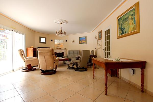 Maison de plain-pied, Fors 7 pièce(s) 192 m2
