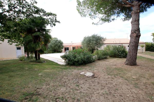 Maison de plain-pied, Fors 7 pièce(s) 192 m2