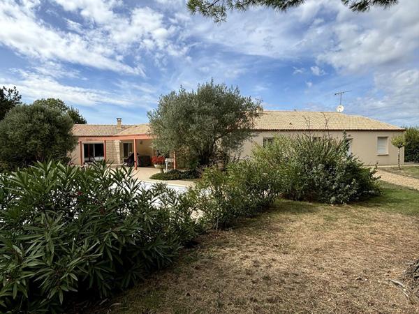 Maison de plain-pied, Fors 7 pièce(s) 192 m2
