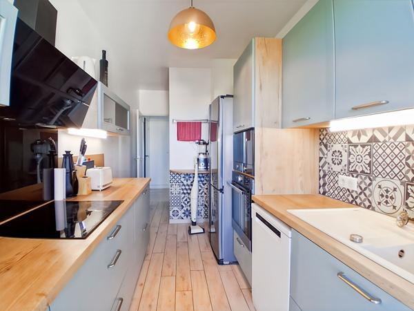 Cannes, Basse-Californie, Appartement de 2 pièces de 59.88 m2 avec terrasse, cave, parking