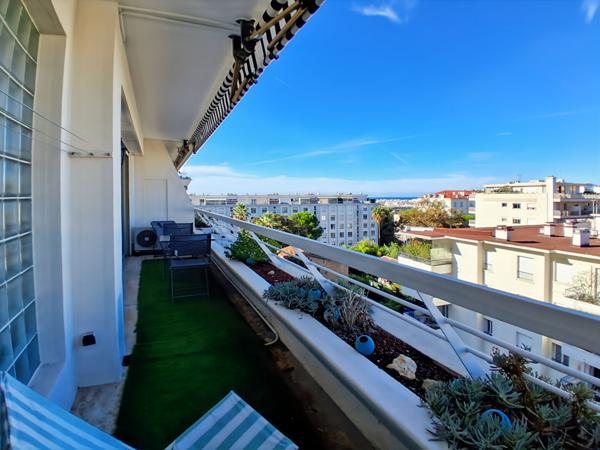 Cannes, Basse-Californie, Appartement de 2 pièces de 59.88 m2 avec terrasse, cave, parking