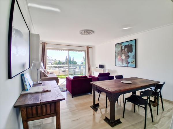 Cannes, Basse-Californie, Appartement de 2 pièces de 59.88 m2 avec terrasse, cave, parking