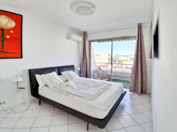Cannes, Basse-Californie, Appartement de 2 pièces de 59.88 m2 avec terrasse, cave, parking
