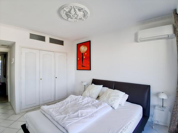 Cannes, Basse-Californie, Appartement de 2 pièces de 59.88 m2 avec terrasse, cave, parking