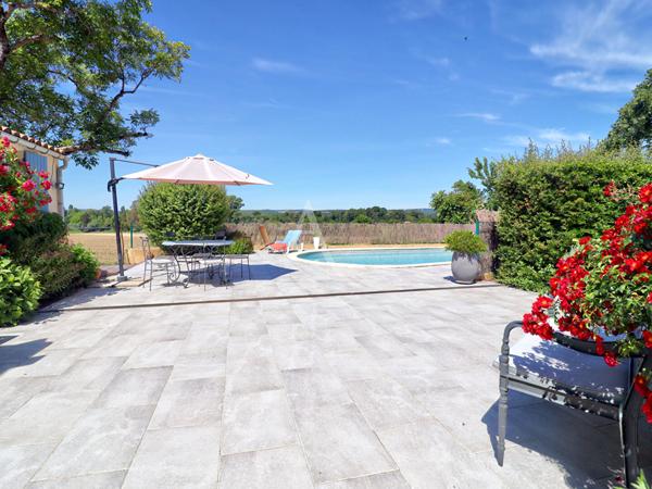 VILLA TYPE 5 LUMINEUSE AVEC PISCINE JARDIN ANNEXE ET VUE IMPRENABLE SAINT MAIME