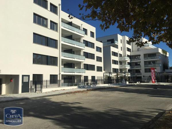 Appartement à louer 2 pièces 47.7m²