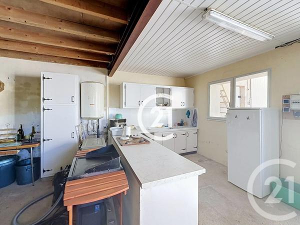 Maison à vendre  7 pièces - 177 m 2   SEGONZAC  - 16