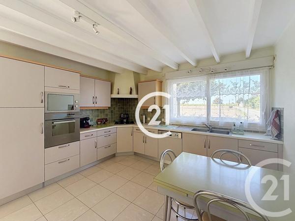 Maison à vendre  7 pièces - 177 m 2   SEGONZAC  - 16