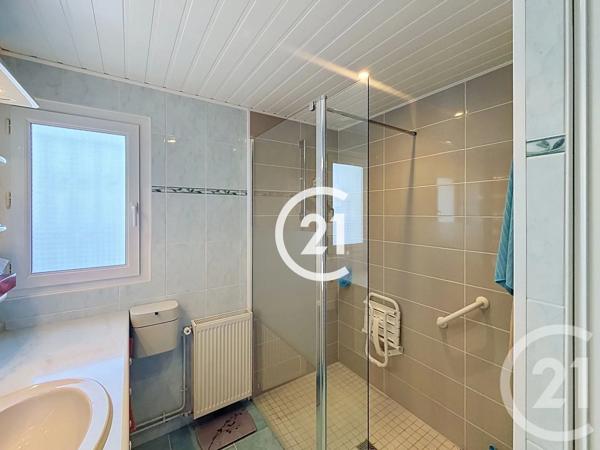 Maison à vendre  7 pièces - 177 m 2   SEGONZAC  - 16