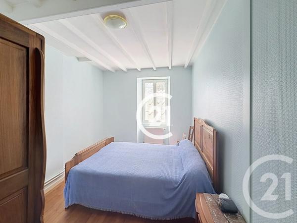 Maison à vendre  7 pièces - 177 m 2   SEGONZAC  - 16