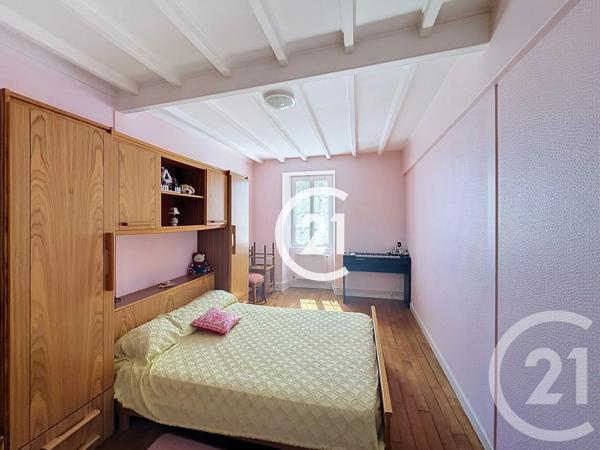 Maison à vendre  7 pièces - 177 m 2   SEGONZAC  - 16