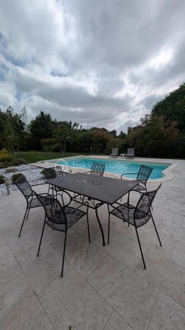 Maison en pierre de 210 m²