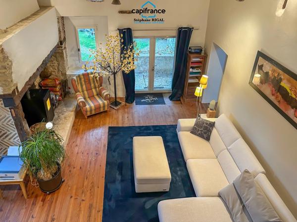 Propriété à vendre 8 pièces, propriété de 220m2 chalet - boxes à chevaux - dépendances sur 7ha de terrain