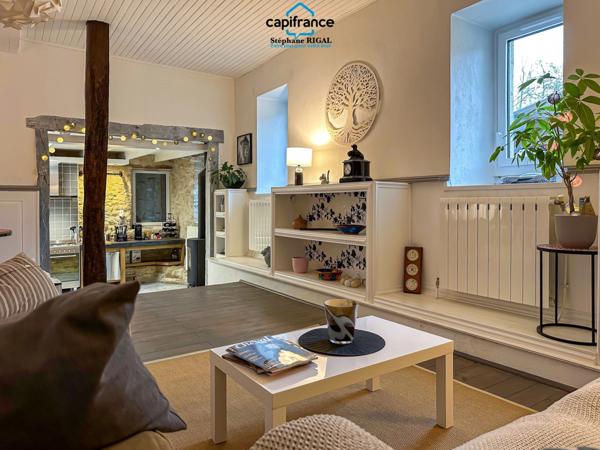 Propriété à vendre 8 pièces, propriété de 220m2 chalet - boxes à chevaux - dépendances sur 7ha de terrain