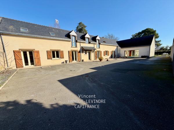 Maison à vendre 10 pièces TIERCE (49)