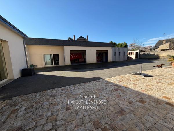 Maison à vendre 10 pièces TIERCE (49)