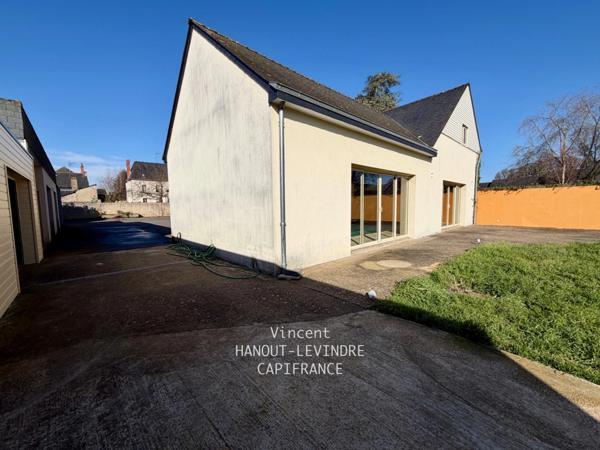 Maison à vendre 10 pièces TIERCE (49)