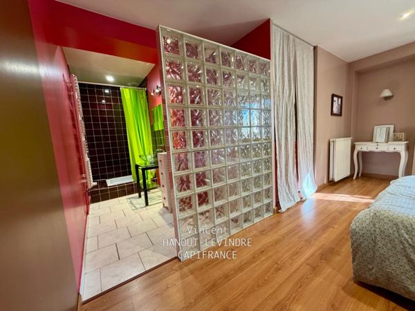 Maison à vendre 10 pièces TIERCE (49)