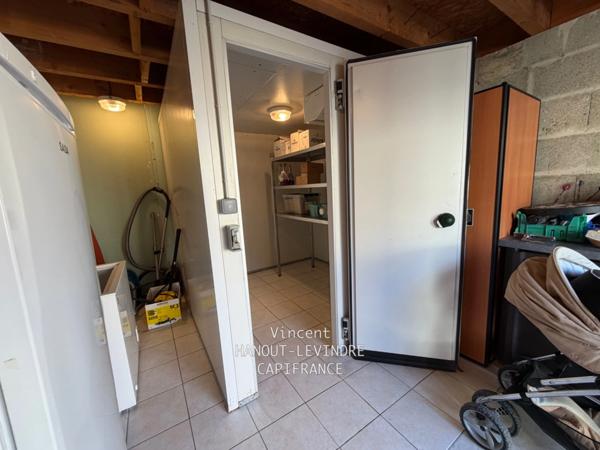 Maison à vendre 10 pièces TIERCE (49)