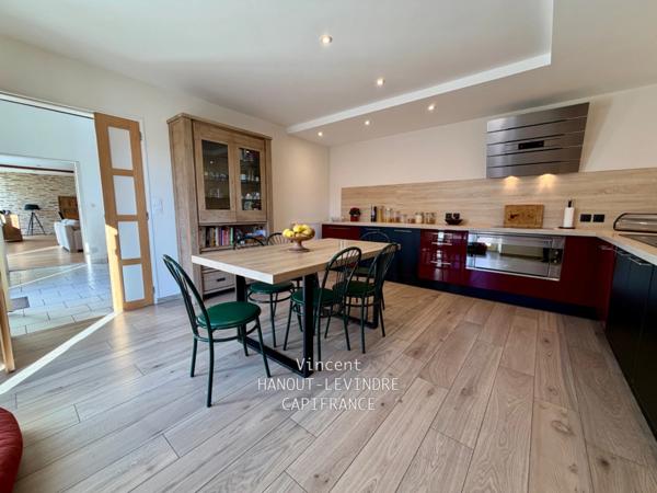 Maison à vendre 10 pièces TIERCE (49)