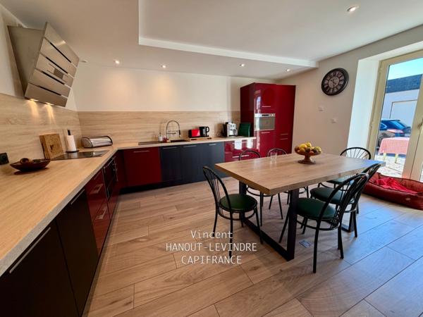 Maison à vendre 10 pièces TIERCE (49)