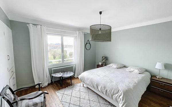 Maison à vendre    6 pièces •  Brive-la-Gaillarde