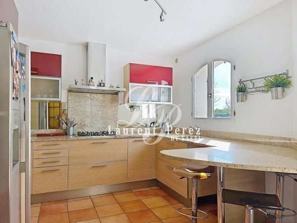 Villa 173 m² 4 ch piscine terrain 1500 m² Lunel Nord