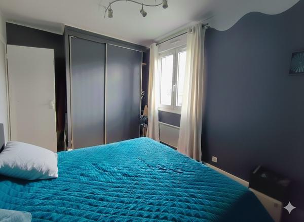 T3 de 73m² - DERNIER ÉTAGE - GRAND BALCON SUD - SAINT-PRIEST