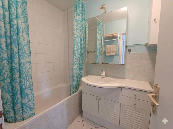 T3 de 73m² - DERNIER ÉTAGE - GRAND BALCON SUD - SAINT-PRIEST