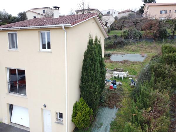 Maison
         5 pièces
        - 104 m² 299 000 € *