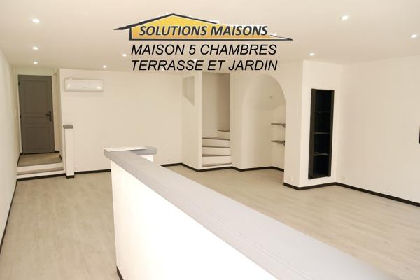 MAISON DE VILLE, RENOVEE, AVEC JARDIN