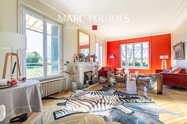 Maison de maitre avec dépendances
