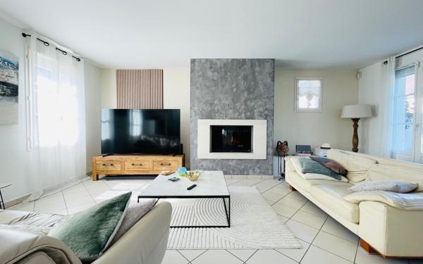 Maison à vendre    5 pièces • 140 m2 Magny-le-Hongre