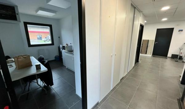 A LOUER : BATIMENT D'ACTIVITÉS DE 625 M² - ZONE NORD DU MANS