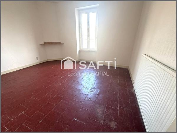 Immeuble avec gros potentiel.