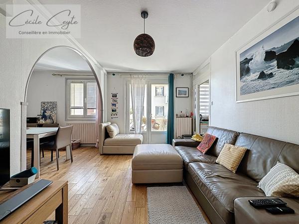 LA TRONCHE (38), rue Doyen Gosse Appartement 5 pièces