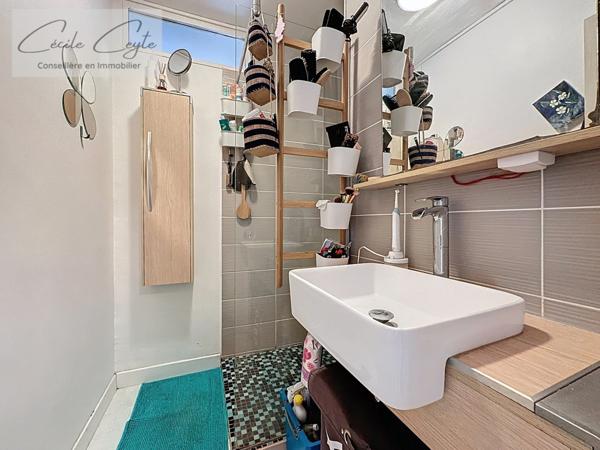 LA TRONCHE (38), rue Doyen Gosse Appartement 5 pièces