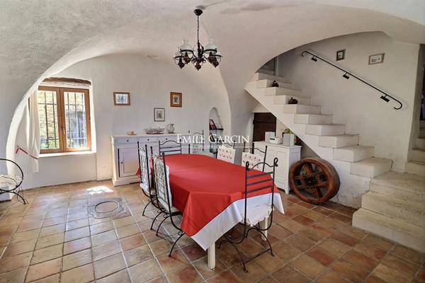 A vendre - Propriété du début du XVIème siècle - Sud Luberon