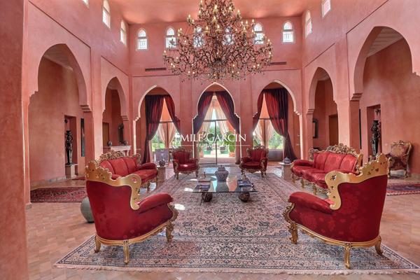 Propriété à vendre  sur la route de Sidi Abdellah Ghiyat