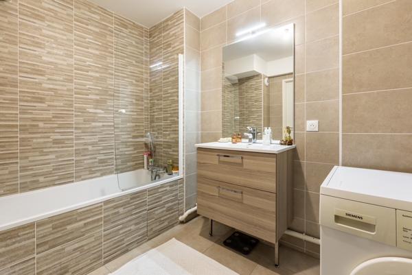 Appartement Courbevoie 4 pièce(s) 87.25 m2