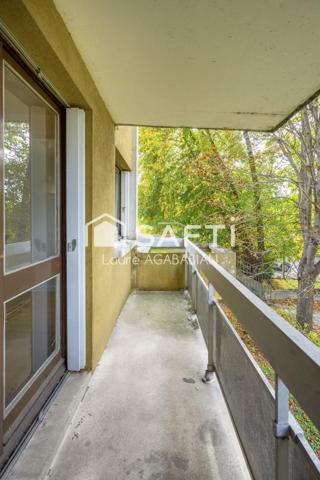 Beau 3 pièces traversant avec 2 balcons, cave et stationnement